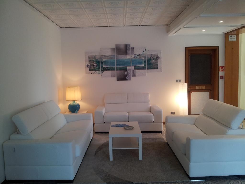 Hotel Moreri Grado Extérieur photo