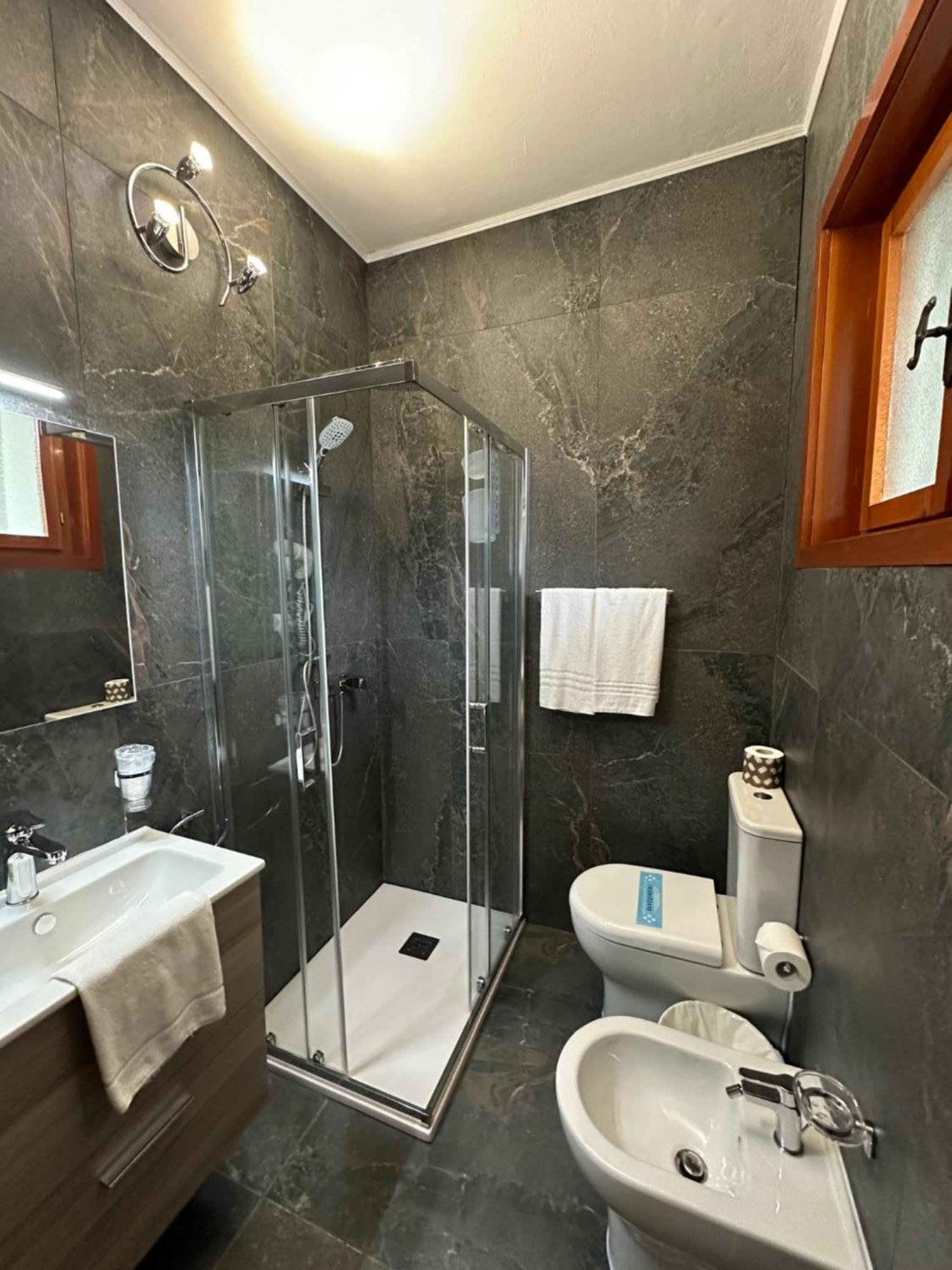 Hotel Moreri Grado Extérieur photo