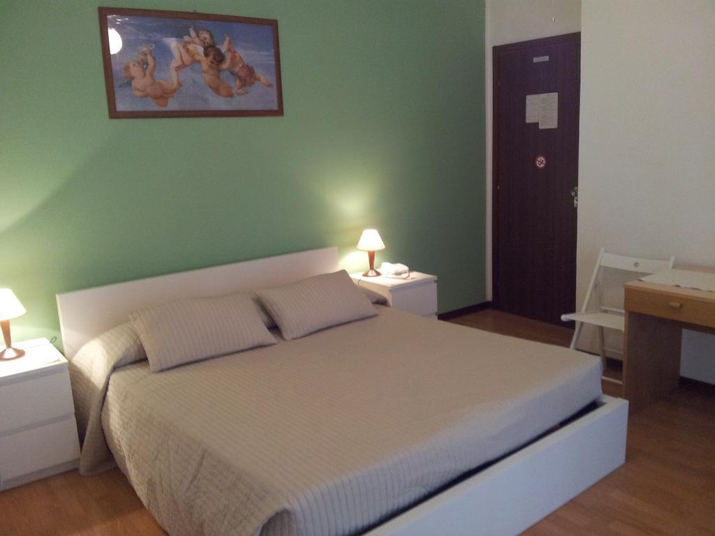 Hotel Moreri Grado Extérieur photo