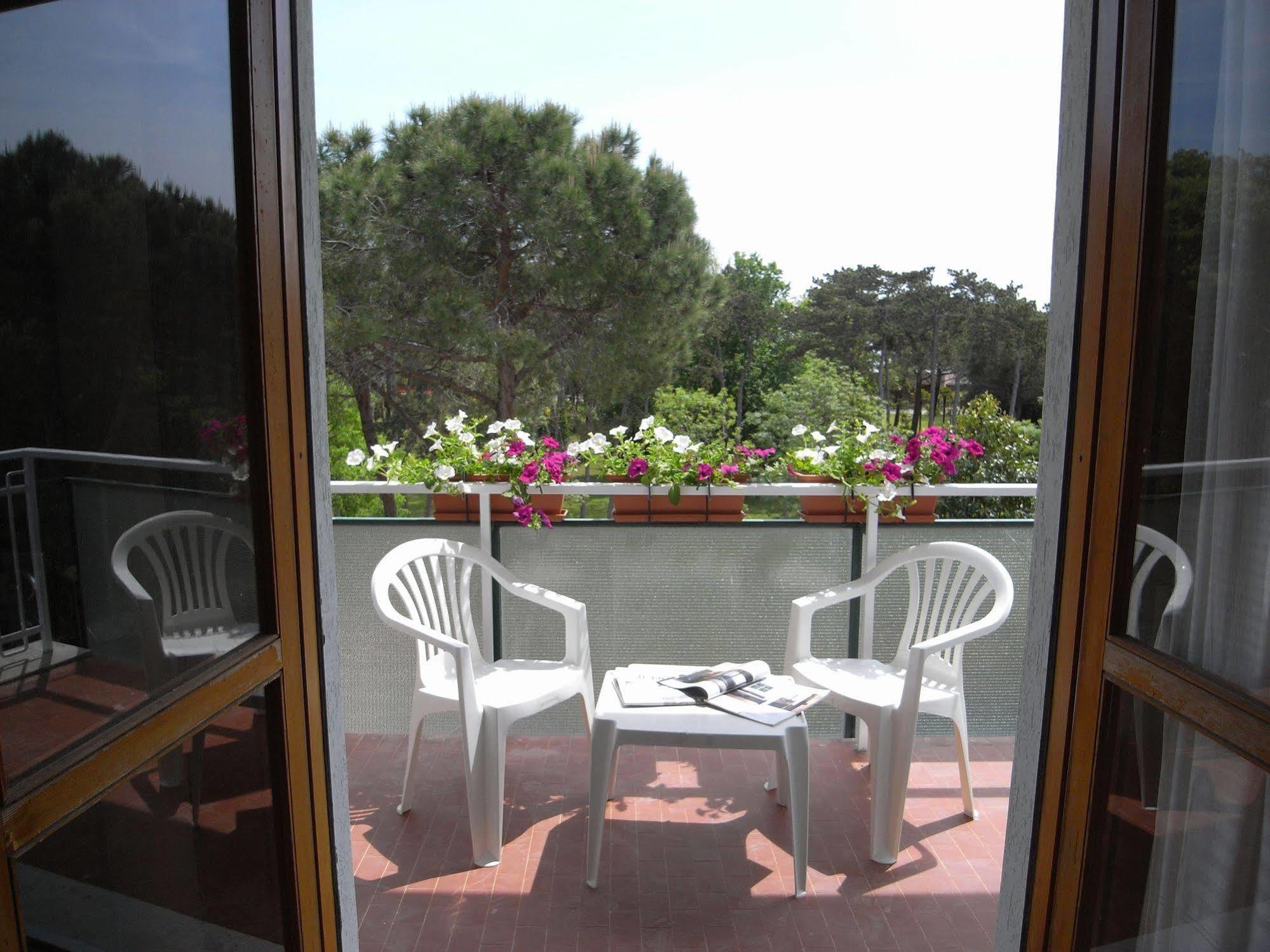 Hotel Moreri Grado Extérieur photo