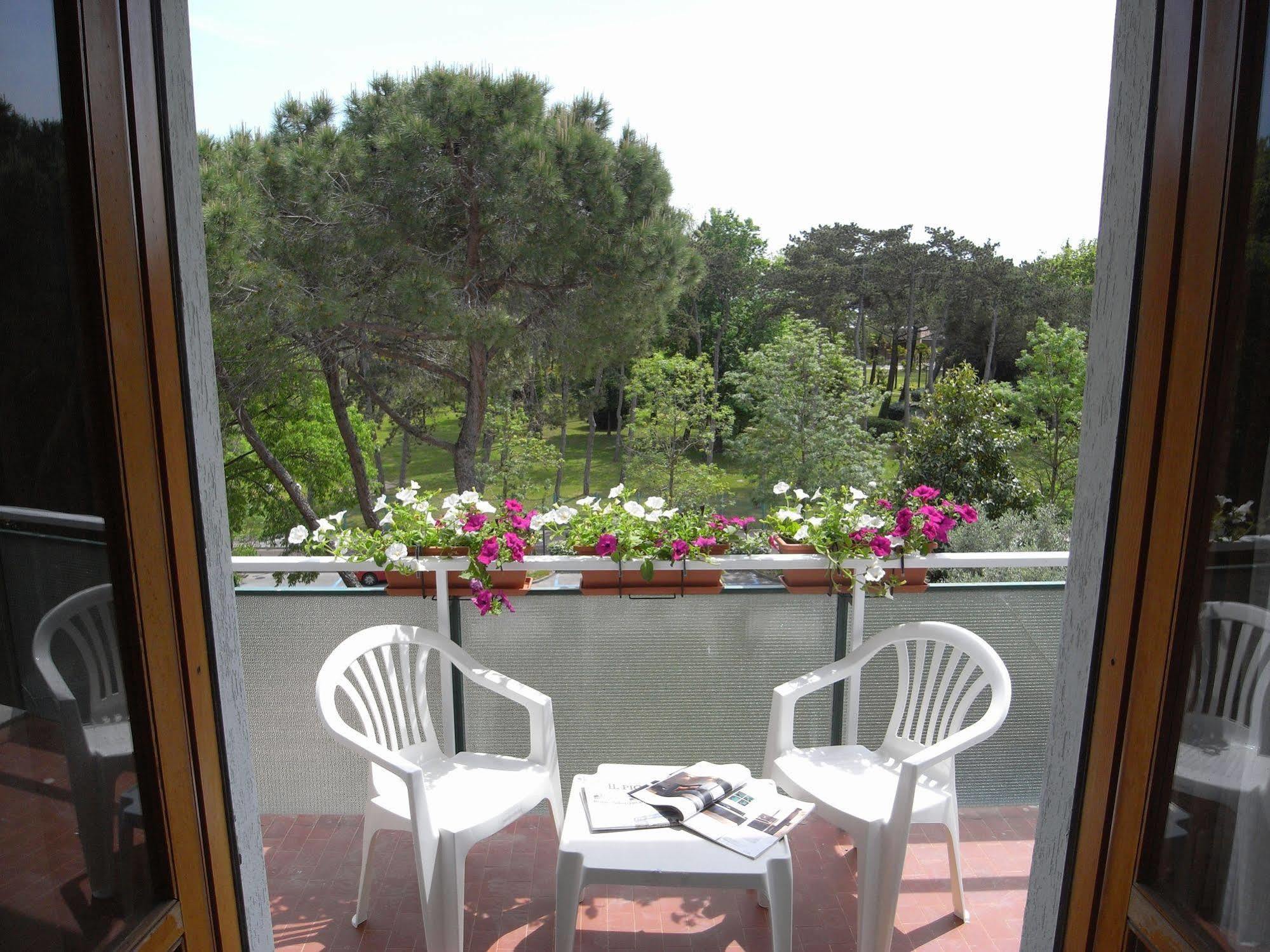 Hotel Moreri Grado Extérieur photo